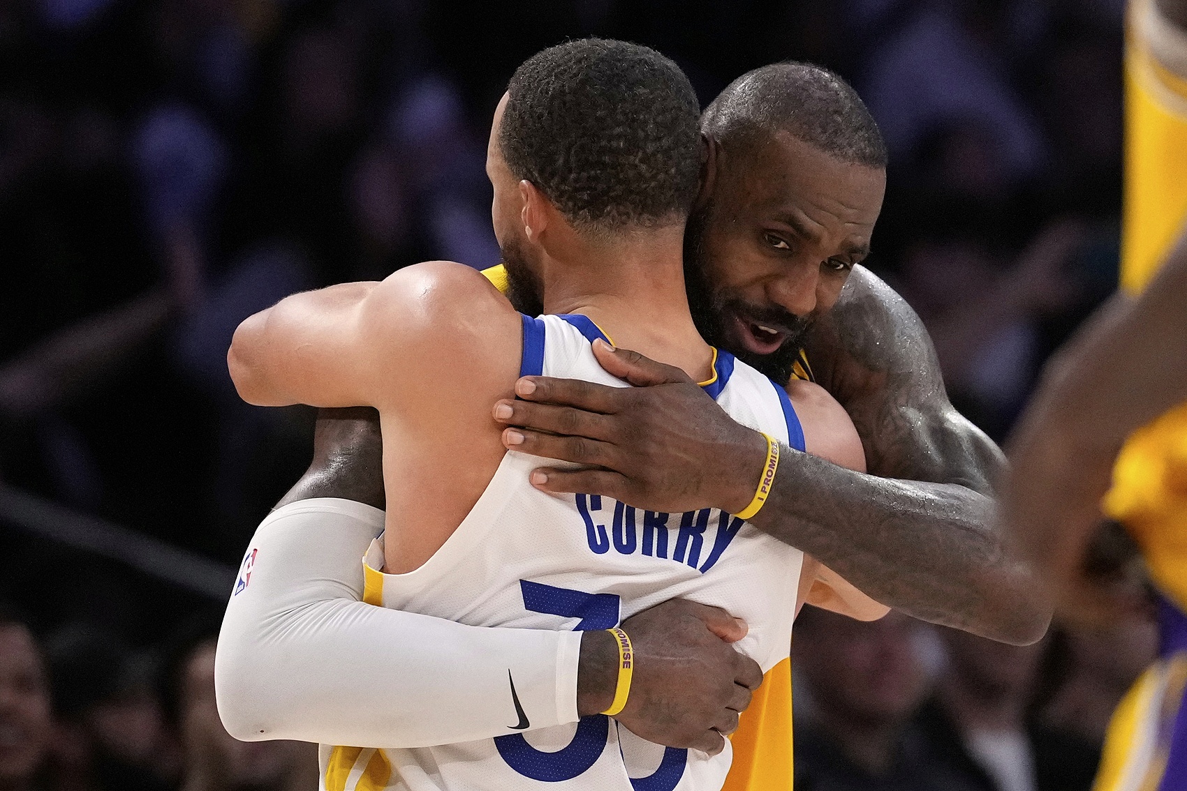 世界杯赛事直播-名记：勇士计划在夏天探索引进詹姆斯和字母哥的可能性！